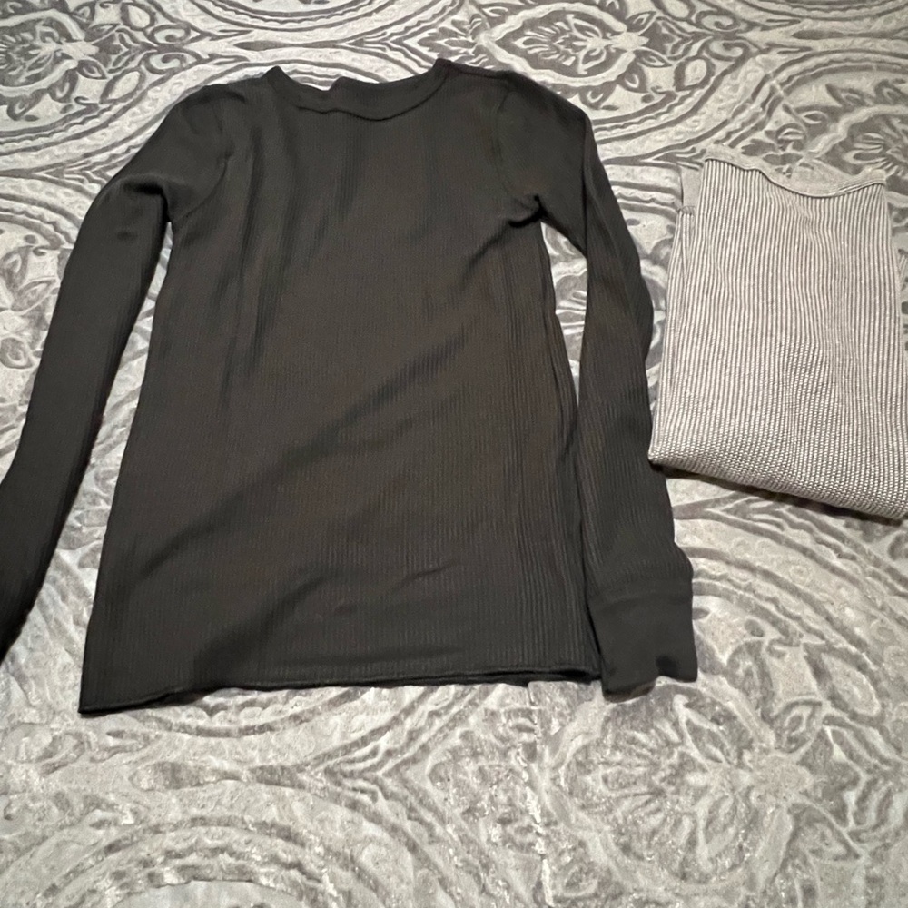 Fruit of the Loom Long Sleeve Tees - Black and Gray